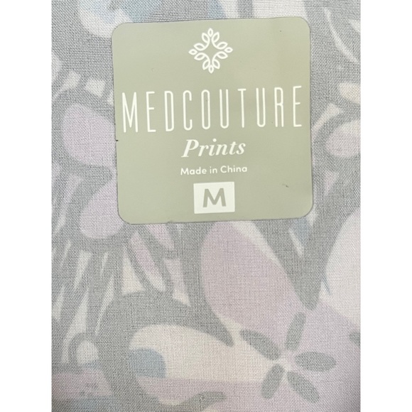 MedCouture Prints Multicolored Floral Short Sleeve Medical Scrub Top Medium - Picture 2 of 4